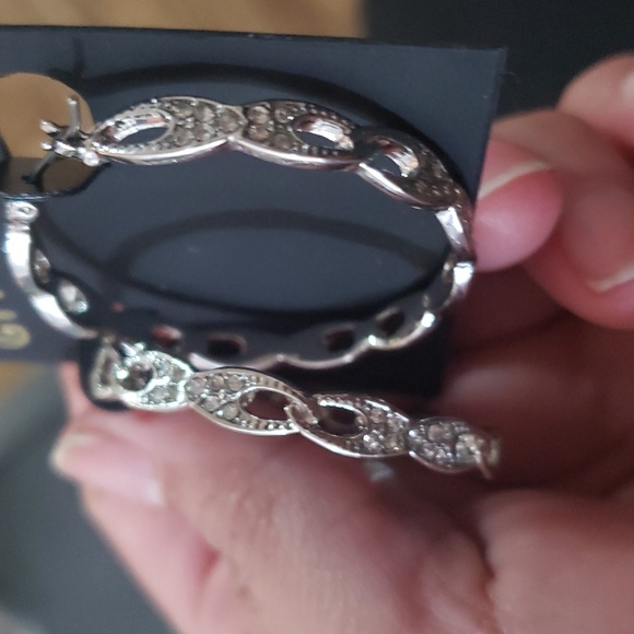 Givenchy - Picture 2 of 3